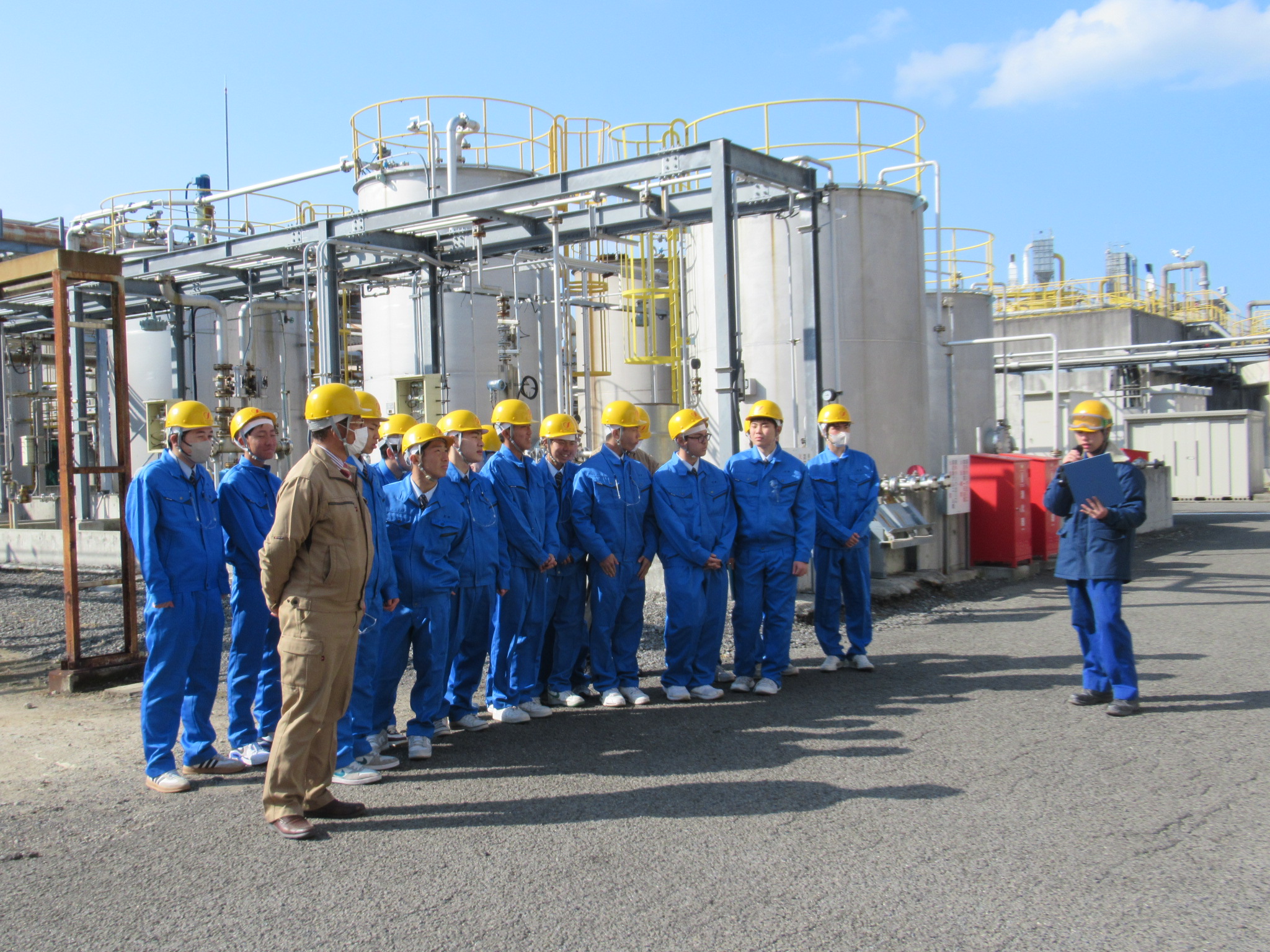 近隣高校の学生向け工場見学会（松山工場）